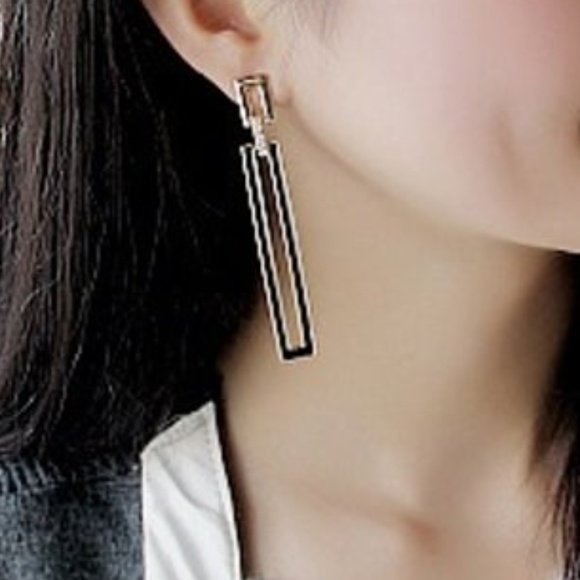 Jewelry - Long Silver Geometric rectangle Earrings